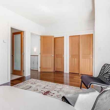 فكتوريا Cedar Hill Sunlit Stay - Bright Spacious & Modern المظهر الخارجي الصورة