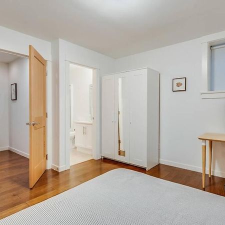فكتوريا Cedar Hill Sunlit Stay - Bright Spacious & Modern المظهر الخارجي الصورة