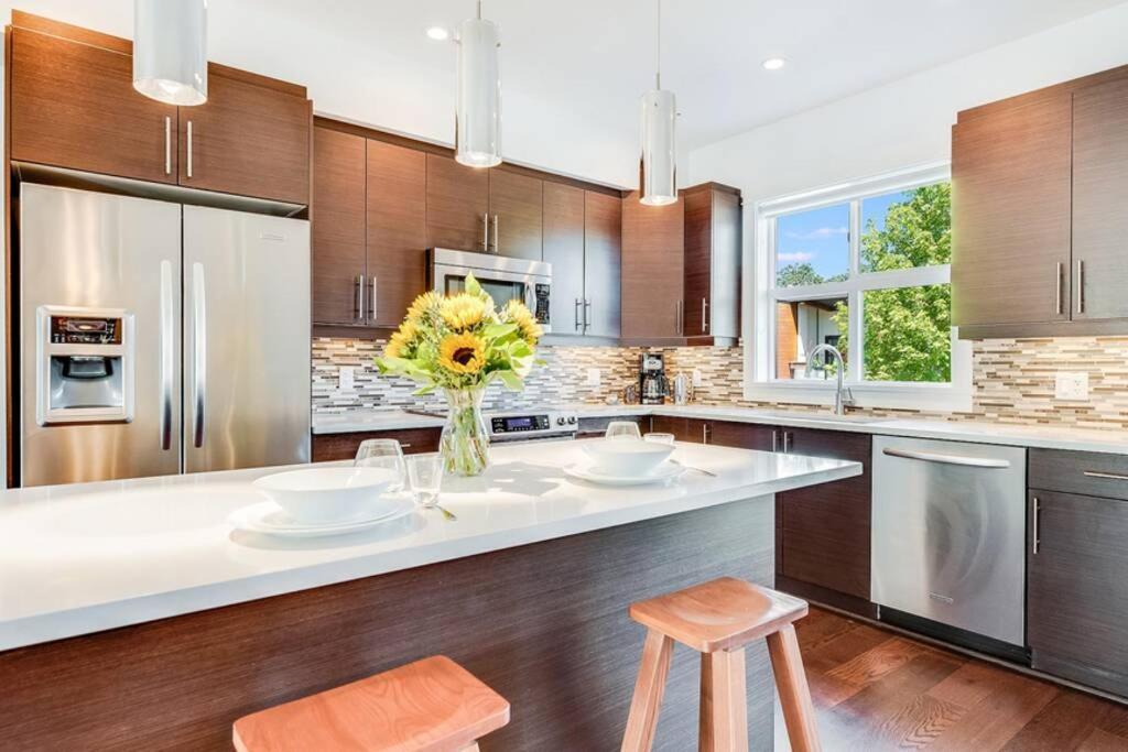 فكتوريا Cedar Hill Sunlit Stay - Bright Spacious & Modern المظهر الخارجي الصورة