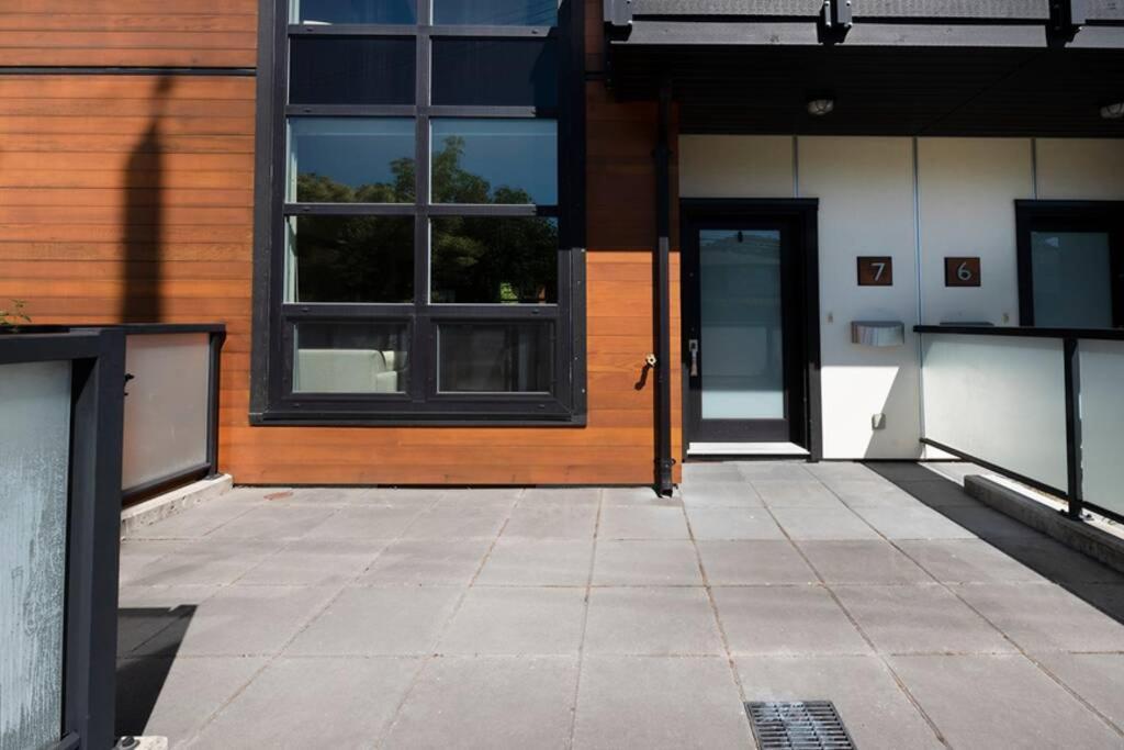 فكتوريا Cedar Hill Sunlit Stay - Bright Spacious & Modern المظهر الخارجي الصورة