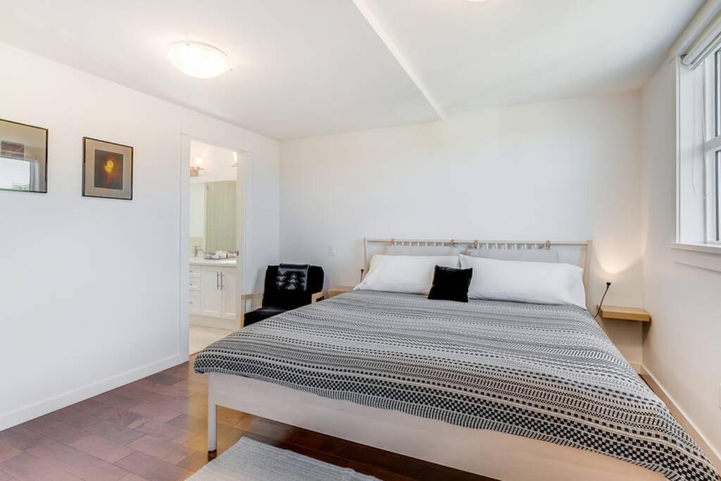 فكتوريا Cedar Hill Sunlit Stay - Bright Spacious & Modern المظهر الخارجي الصورة