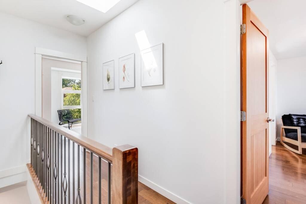 فكتوريا Cedar Hill Sunlit Stay - Bright Spacious & Modern المظهر الخارجي الصورة