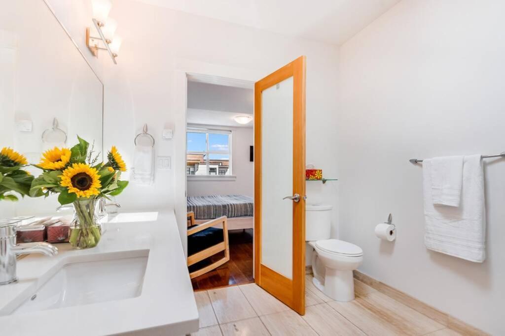 فكتوريا Cedar Hill Sunlit Stay - Bright Spacious & Modern المظهر الخارجي الصورة