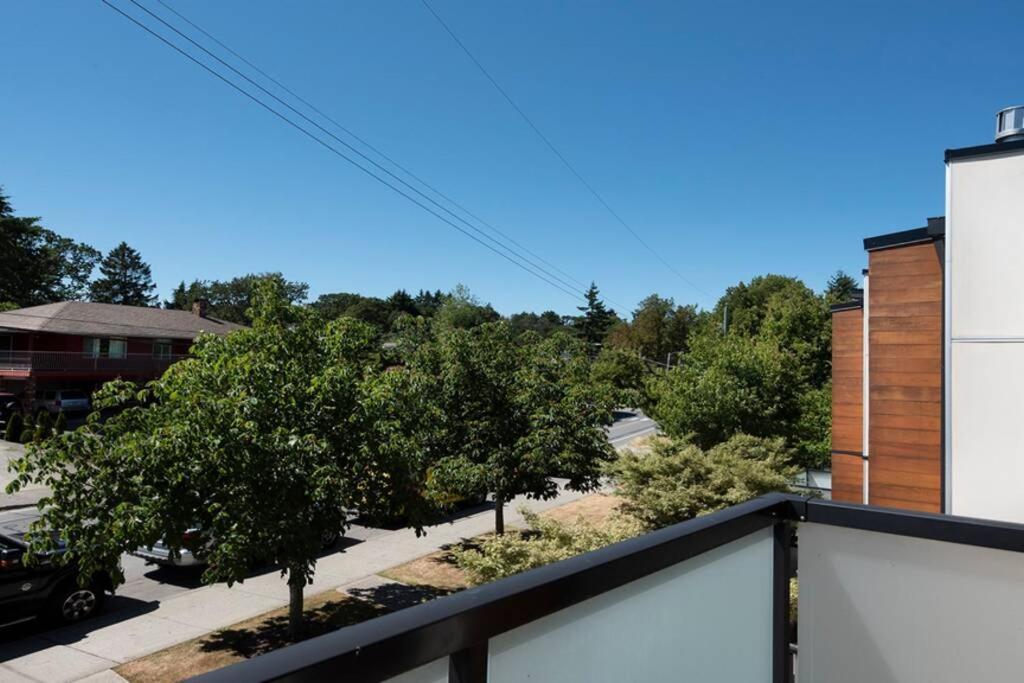 فكتوريا Cedar Hill Sunlit Stay - Bright Spacious & Modern المظهر الخارجي الصورة